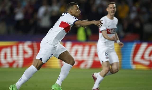 découvrez l'histoire poignante de kylian mbappé, ses défis surmontés et la souffrance qui l'a forgé en tant que footballeur d'exception. plongez dans le parcours émotionnel d'un champion à travers les épreuves et les triomphes.