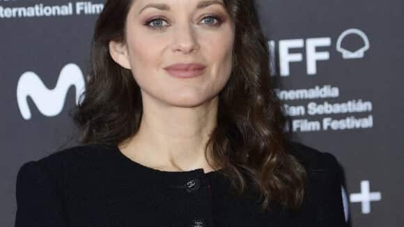 découvrez la fascinante dynamique entre marion cotillard et guillaume canet dans leur dernier projet. leur complicité à l'écran et la profondeur des personnages qu'ils incarnent offrent une expérience cinématographique unique, mêlant émotions et intensité. plongez dans l'univers de ce duo audacieux et talentueux.